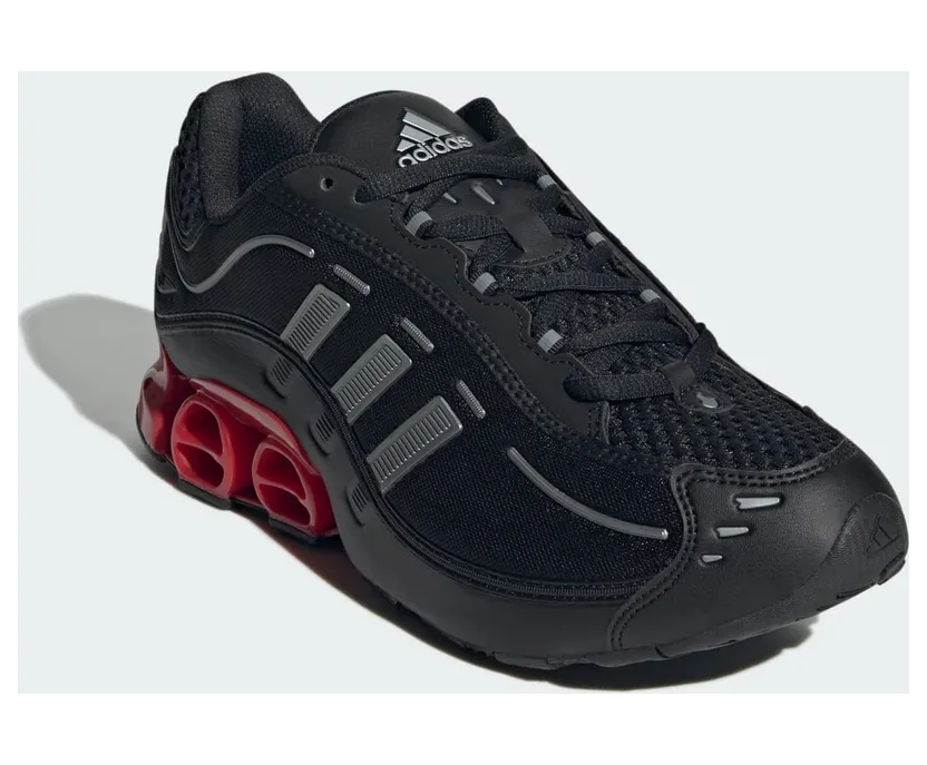 adidas Megaride O1 “Black/Scarlet”: donkere daily met rood accent (3)