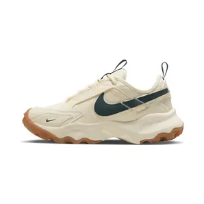 Nike TC 7900 “Pale Ivory/Gum Light Brown/Armory Navy” (DD9682-103)