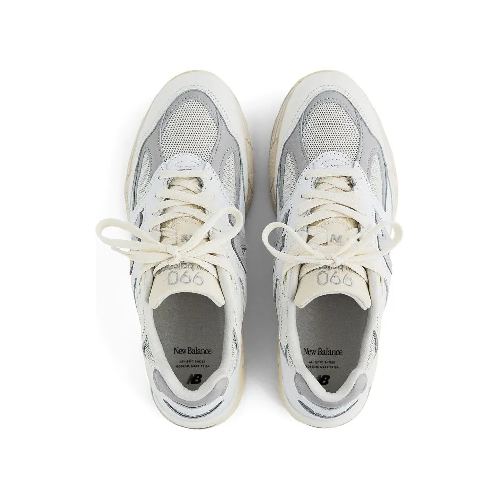 New Balance New Balance White/Grey (M990TC2)
