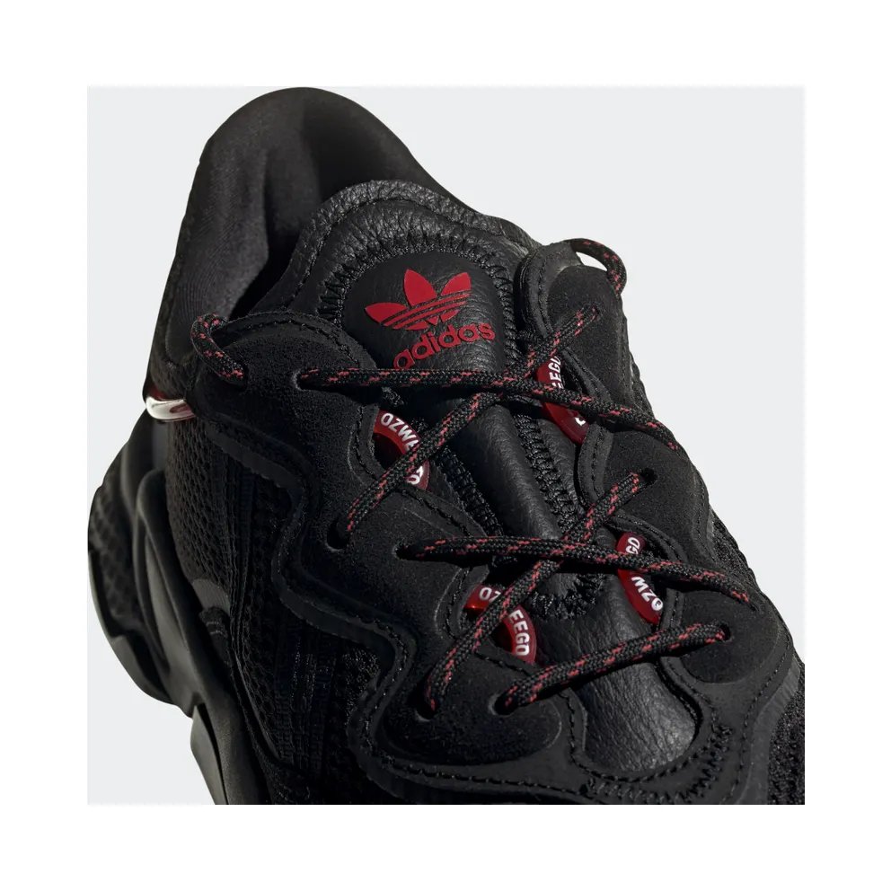 Adidas OZWEEGO Core Black / Core Black / Scarlet (GV9965)