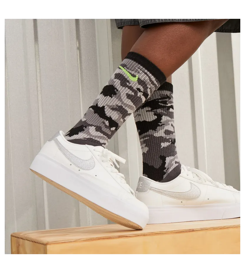 nike-blazer DQ7571-101
