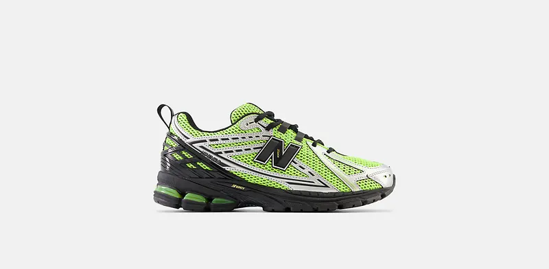 New Balance 1906R “Volt / Black” (M1906RCG)