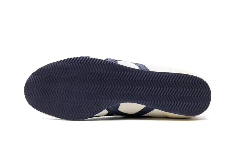 Onitsuka Tiger Track Trainer “White Black” (1183B476-101)