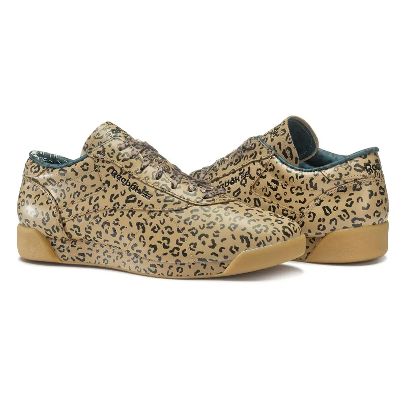 Reebok Freestyle Lo Melody Ehsani Soft Camel (W) Soft Camel/Black Jade Gum (Other Brands Reebok)