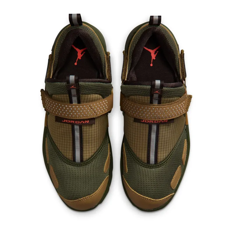 Air Jordan Trunner Bruin (IO4190-300)