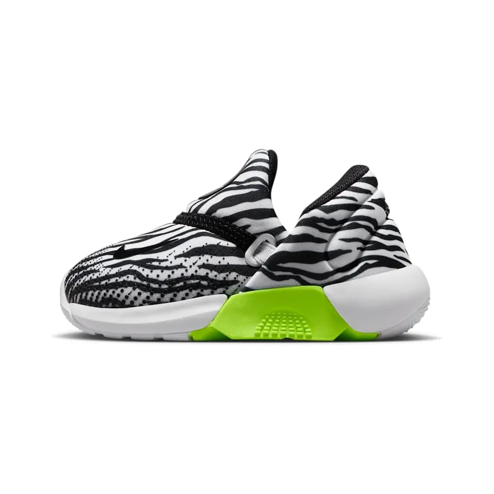Nike Swoosh Go “White / Volt / Black” (IV5719-100)
