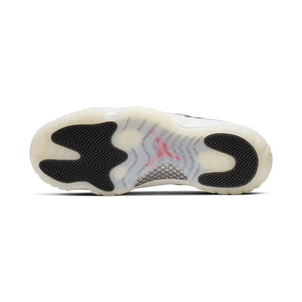 Jordan 11 Retro Low Snake Light Bone Light Bone/Smoke Grey-White-Black (CD6846-002)