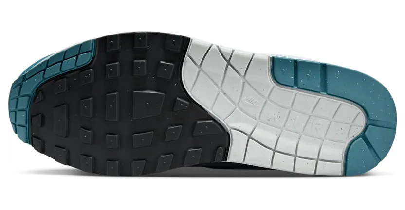 nike-air-max FB9660-001