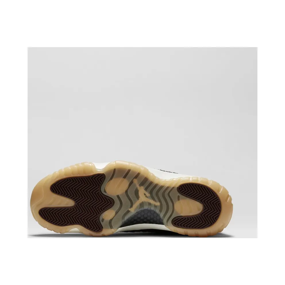 Jordan Future Dark Chocolate Dark Chocolate/Sail-Gum Yellow (652141-219)