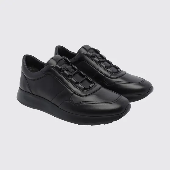 Tod’s Red Dot Smooth Calfskin Slip-On Sneakers with Elasticated Laces Black (XXM79K0IP51THCB999)