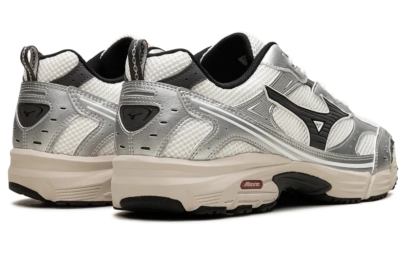 Mizuno MXR OG “Snow White Magnet Silver”: de sleeper van nu (2)
