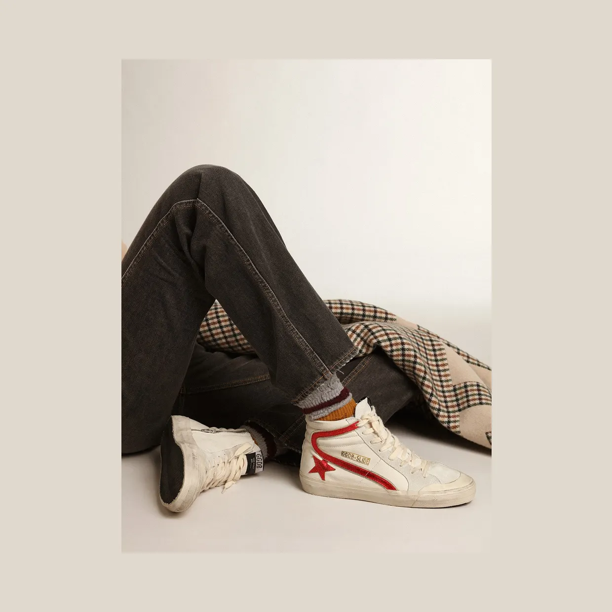 Golden Goose Slide With A Red Laminated Leather Star And Flash (GWF00211.F003411.10350) (3)