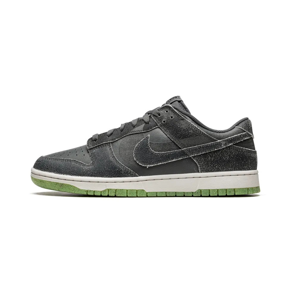 Nike Dunk Low SE “Halloween – Cauldron” (DQ7681-001)