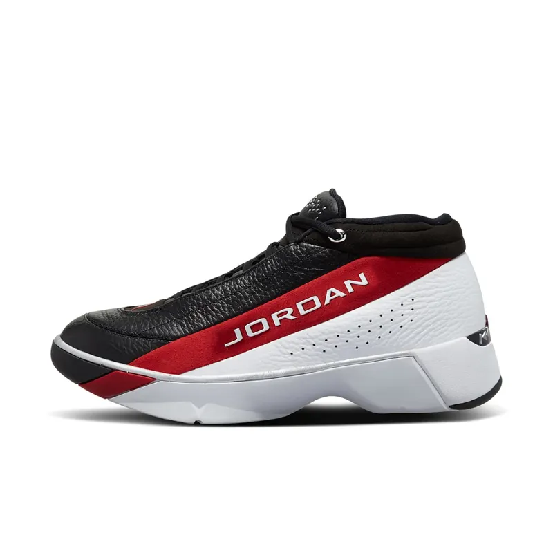 Jordan Team Showcase – White “True White / Gym Red / Black” (CD4150-102)