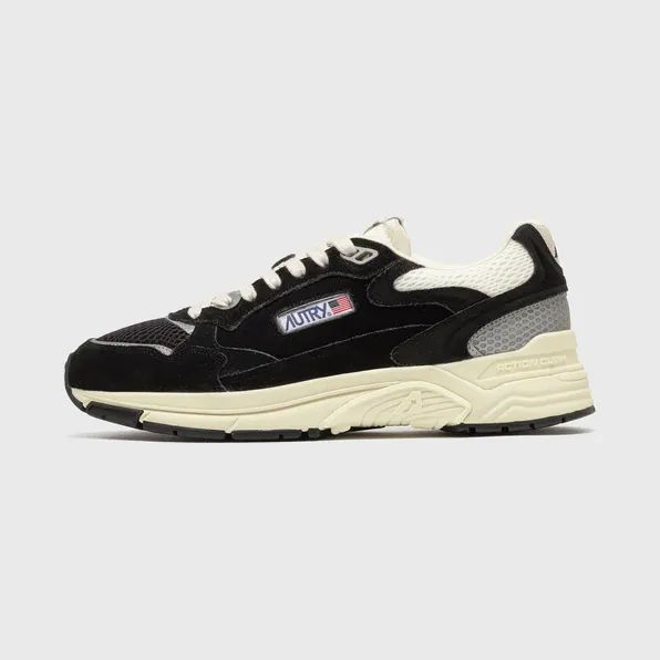 Autry Action Shoes HYPERWAY LOW WOM Black