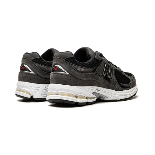 new-balance-2002r ML2002RB