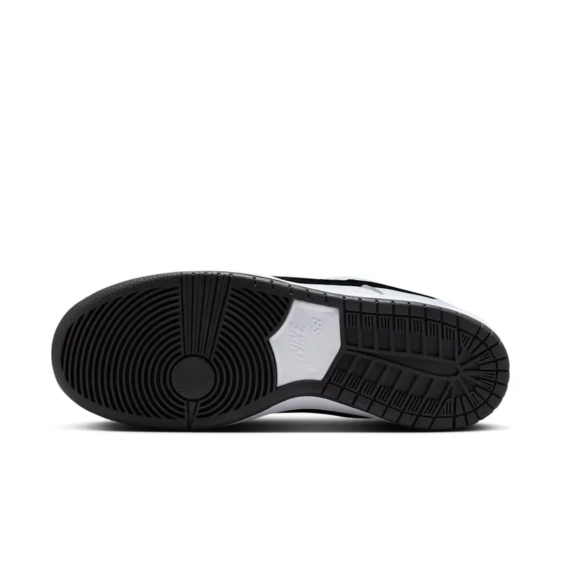 Nike SB Dunk Low “White Black” (HF3704-100)