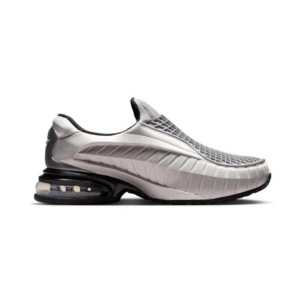 Nike Air Max Dolce “Metallic Silver / Black” (IB4527-001)