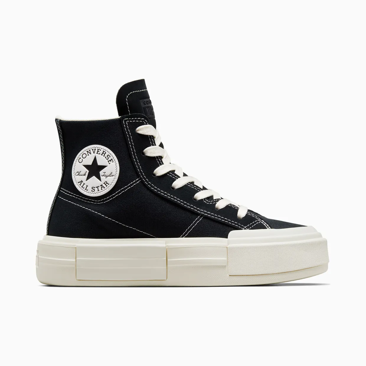 converse-chuck-taylor-all-star A04689C