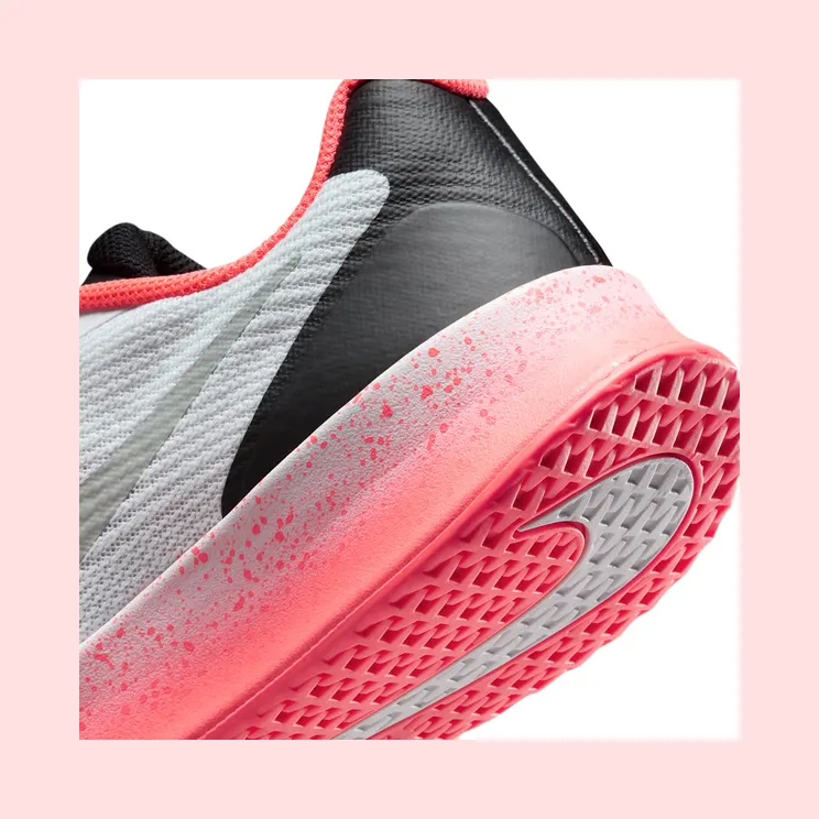 nikecourt HV1384-100