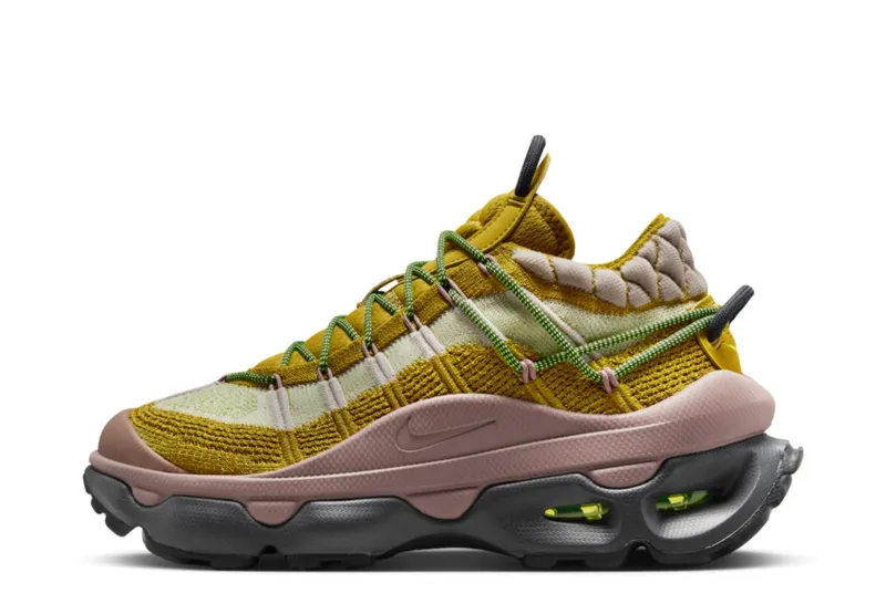 Nike Air Max Flyknit Venture Bronzine Smokey Mauve (FD2110-700)