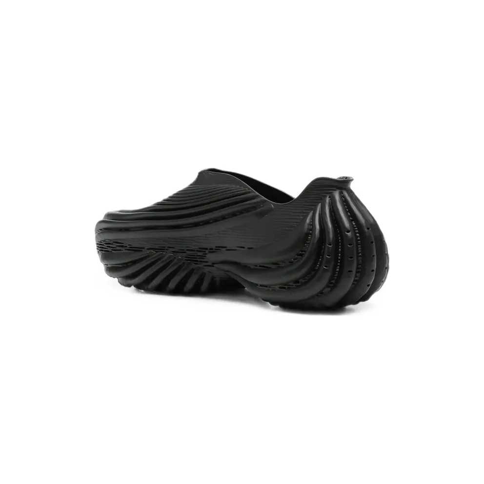 Aliveform Armis Low “Black” (ARMIS LOW CHARC)