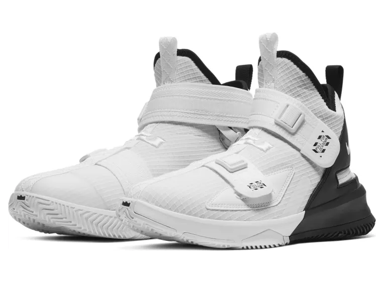 LeBron Soldier 13 FlyEase Weiß (CJ1317-100)