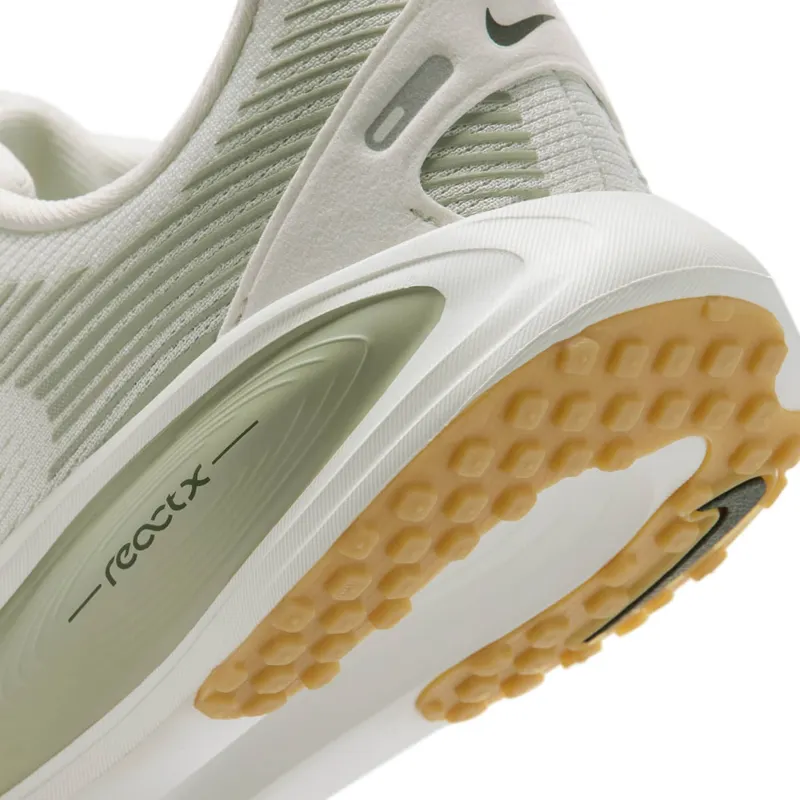 Nike Vomero 18 White (HQ2157-011)