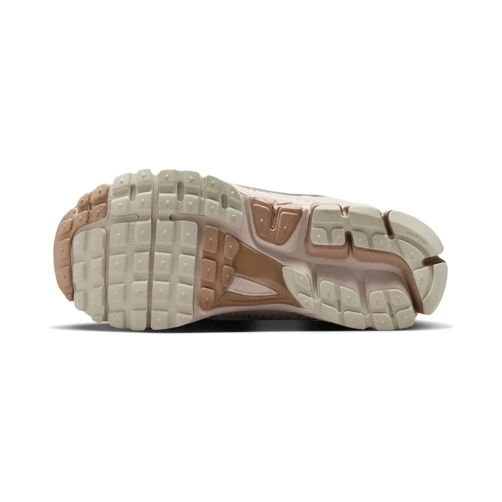 Nike Zoom Vomero 5 Womens “Light Orewood Brown Metallic Gold” (IV4311-101)