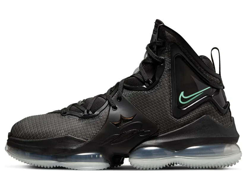 LeBron 19 Zwart (CZ0203-003)