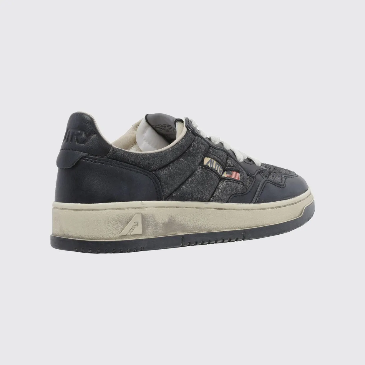 Autry Medalist Low Super Vintage Calfskin Sneakers with Worn Effect Grey (AVLMAD03) (2)