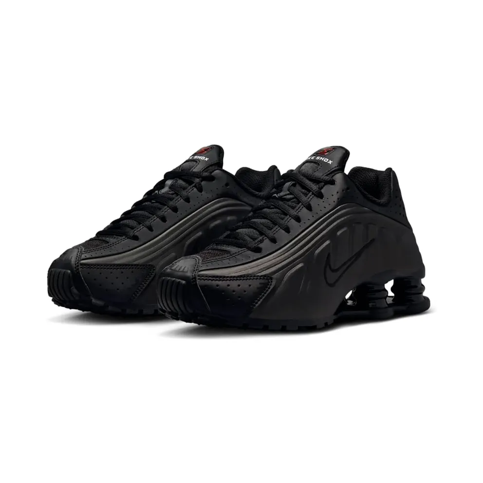Nike Shox R4 “Blackout” (CW2626-003)