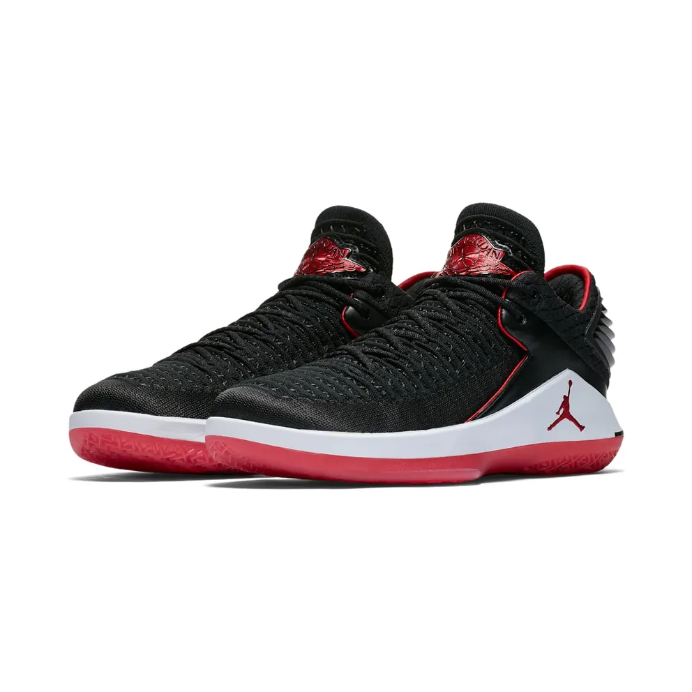 Jordan XXXII Low MJ Day Black/University Red-White (AA1256-001)
