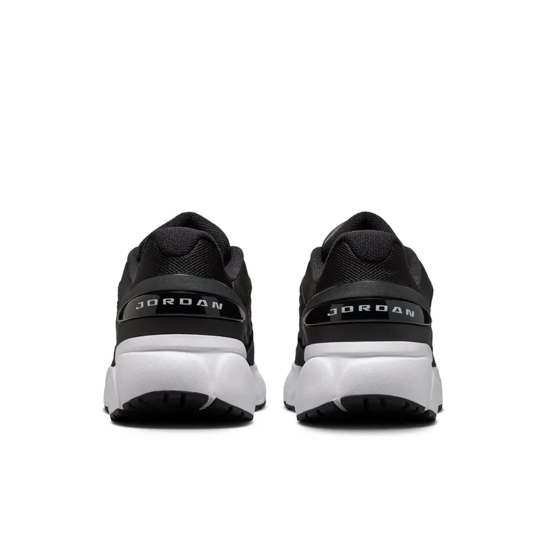 Jordan Trunner Access Black White (IQ0701-003)