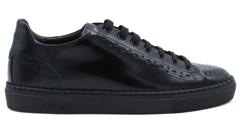 Moschino Sneakers mit Budapestermuster – Schwarz (MB15312G0OGB0000)
