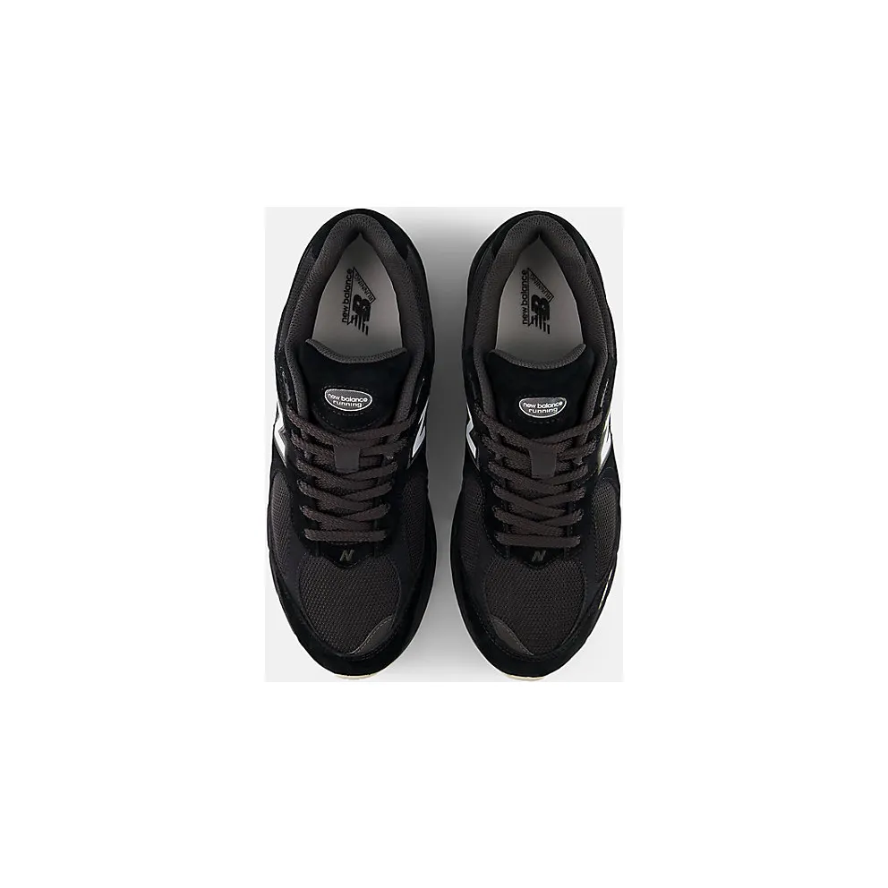 New Balance 2002R “Black/Oat” (U2002RL)