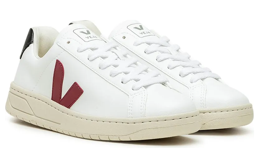 veja-sneaker UC072437A