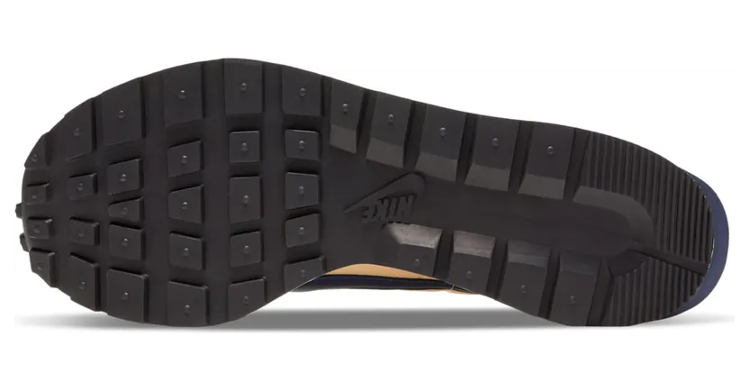 nike-vaporwaffle DD1875-200