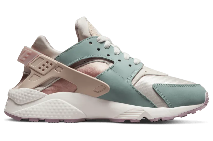 Nike Air Huarache Dusty Sage (W) (DQ4990-104)