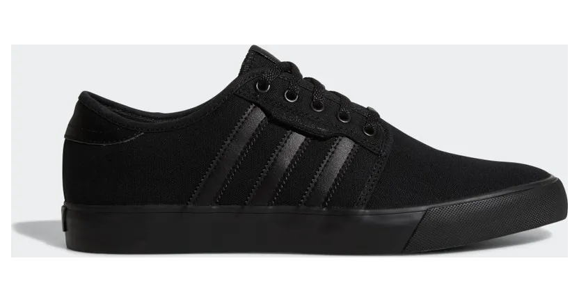 adidas Seeley Core Black / Core Black / Core Black (AQ8531)
