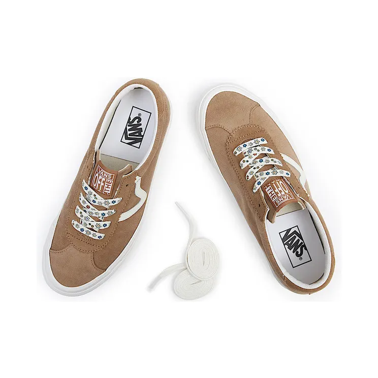 vans-style VN0A7Q5ABRO