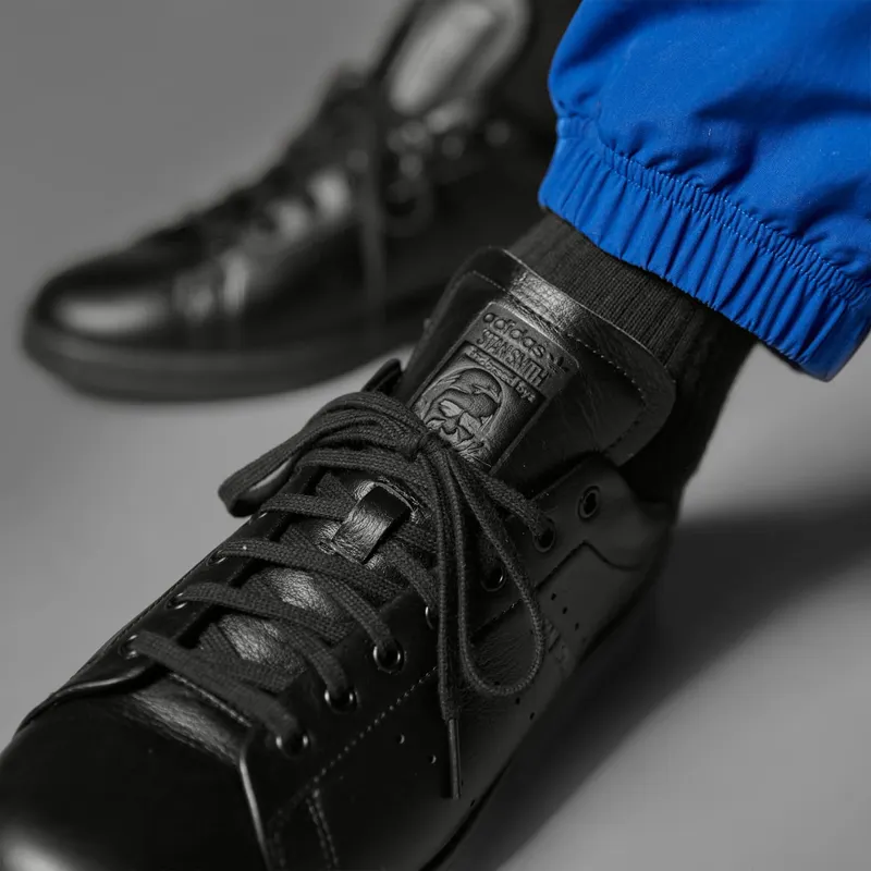 Adidas Stan Smith Lux Core Black / Core Black / Carbon (HQ6787)
