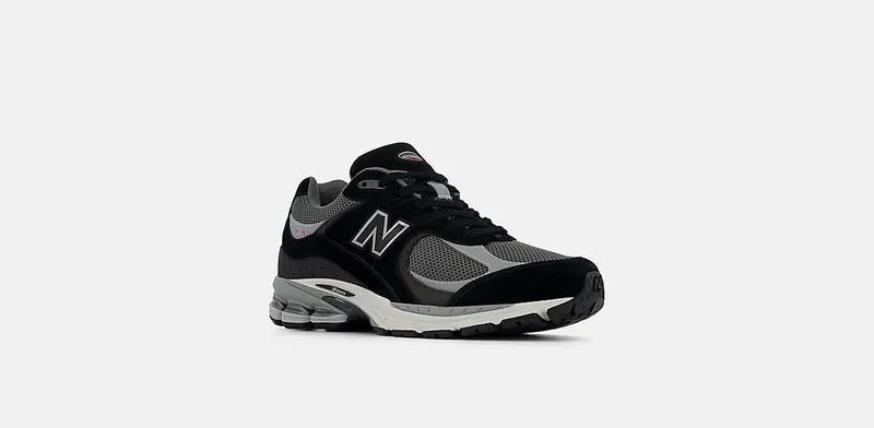 New Balance 2002R “Black/Grey” (U2002RC)