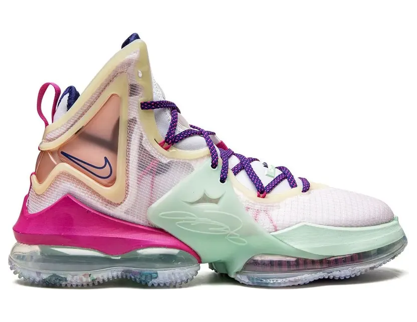 Nike LeBron 19 High-Top-Sneakers – Weiß (DH8459)