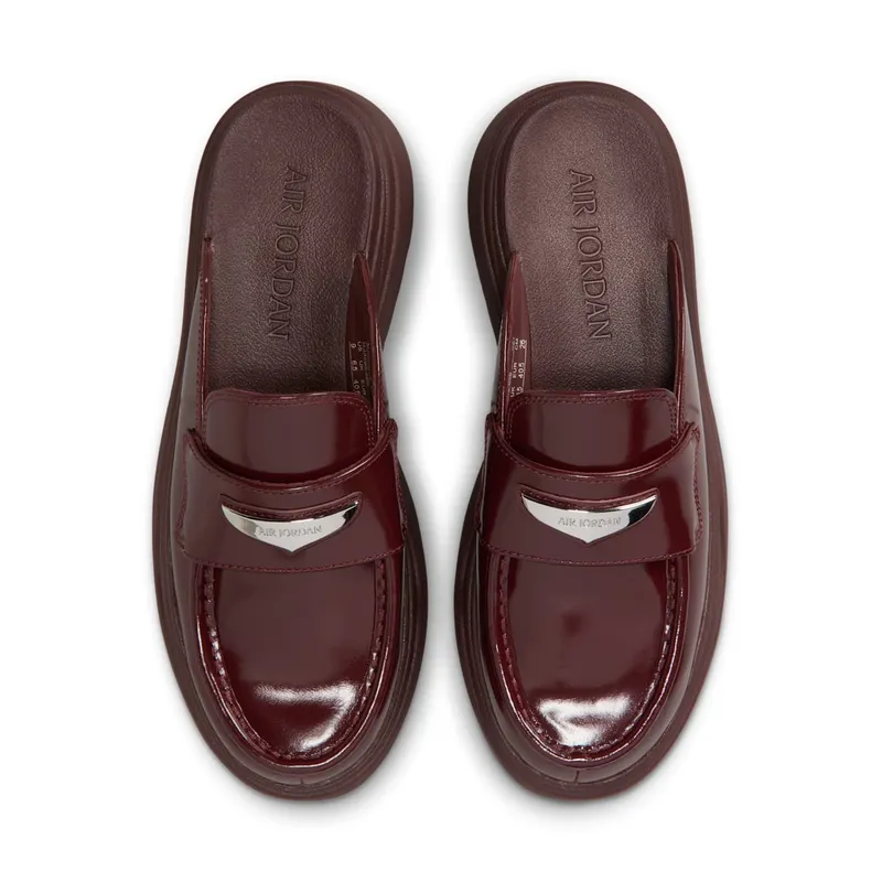 Jordan Mule “Dark Team Red” (HJ4292-600)