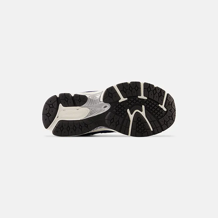 new-balance-2002r GC2002NV
