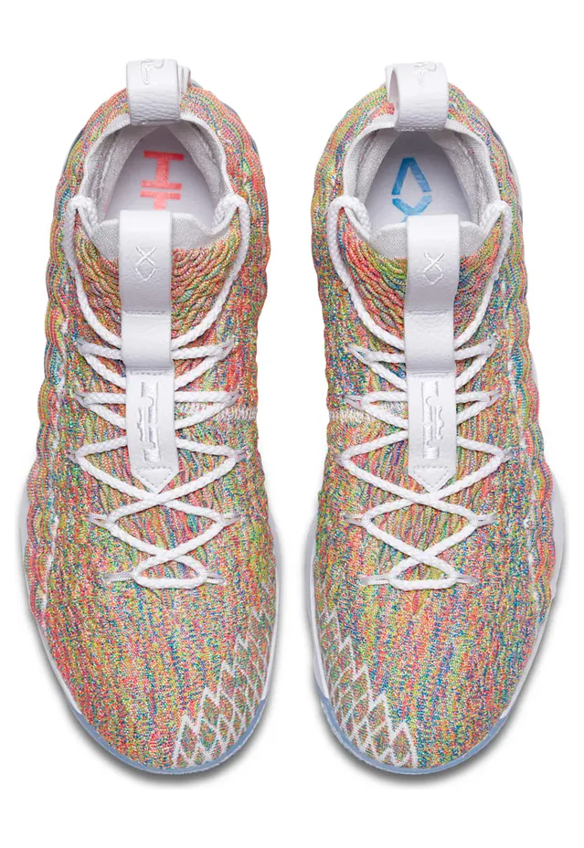 nike-lebron-15 897648-900