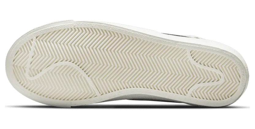 nike-blazer DJ2618-100