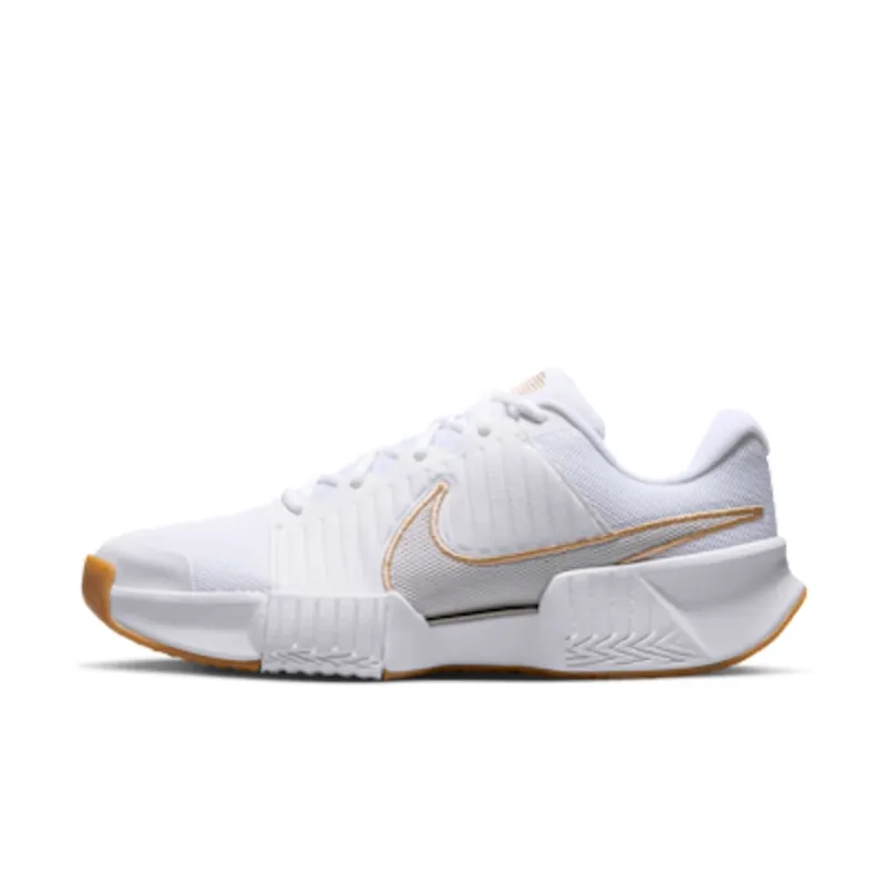 Nike GP Challenge 1.5 Clay Court “White / Summit White / Linen / Light Orewood Brown” (IR2776-100)