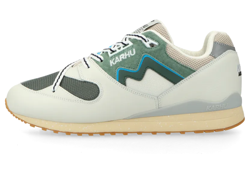 Karhu Synchron Classic (lily white / forest green) – F802685